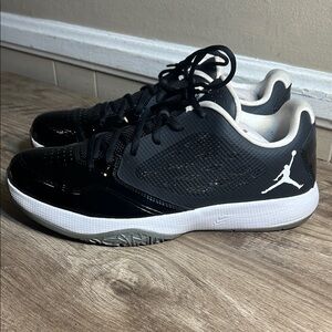 Jordan Blazin Sneakers Men Black / White New in Box 509308 010 Size 11